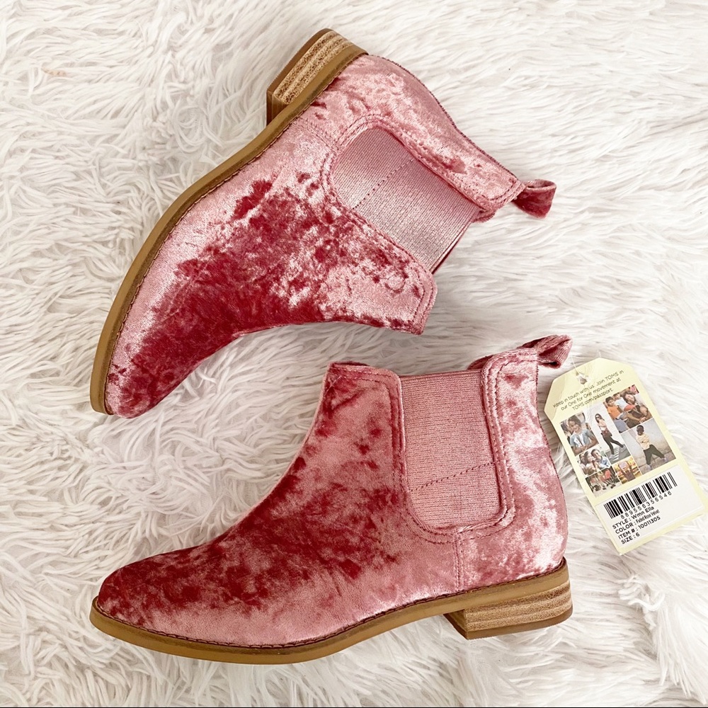 NWT Tom's Ella Faded Rose Velvet Boots - Picture 2 of 9